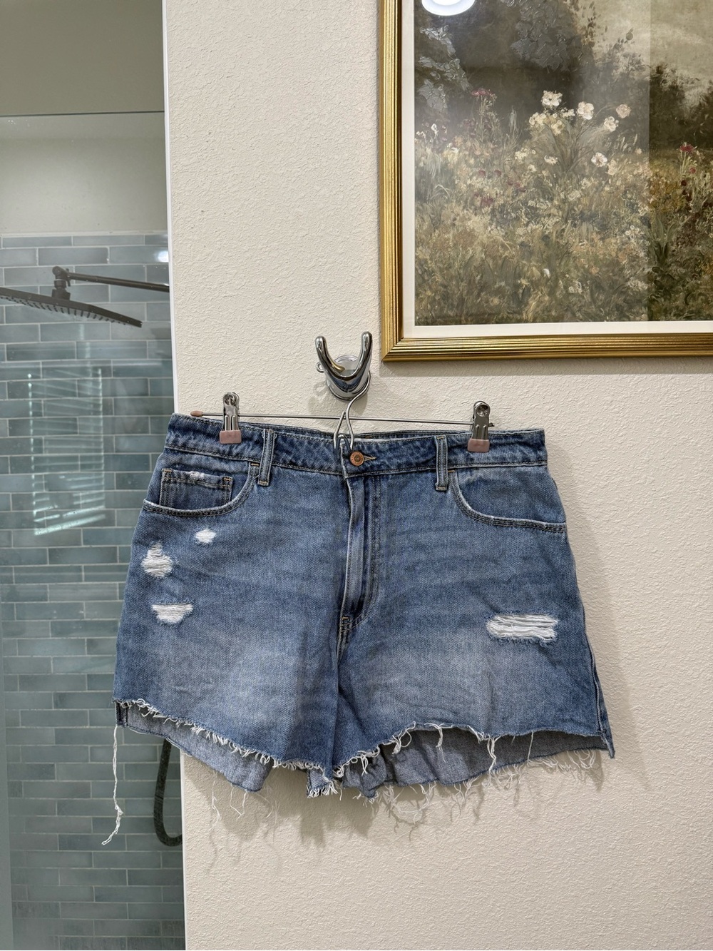 Women’s Hollister Curvy Ultra High Rise Vintage Relaxed 3” Inseam Mom Shorts